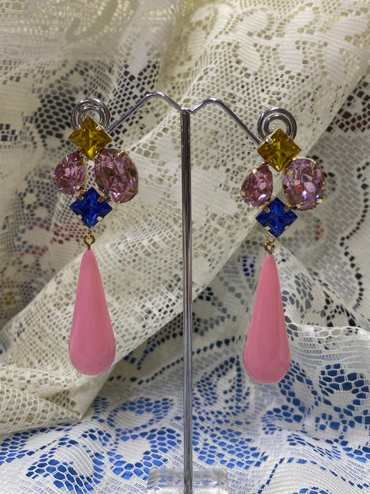 Pendiente rosa con diamantes