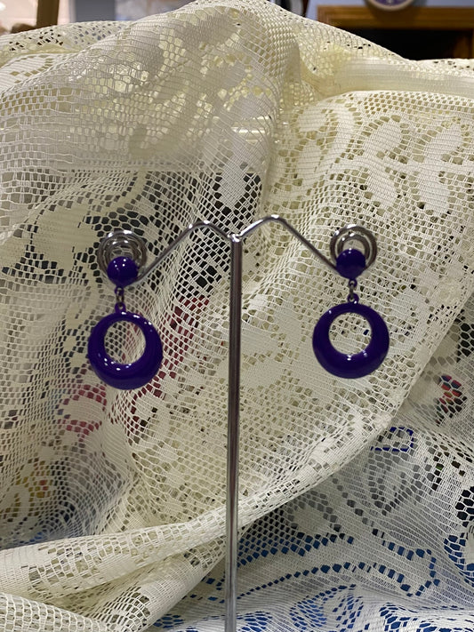 Pendiente morado