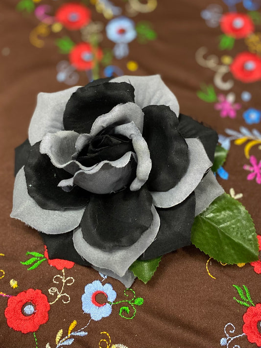 Rosa Gris y Negro